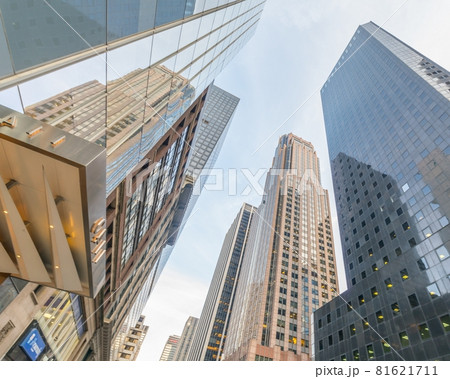 New York skyscrapers vew from street level 81621711