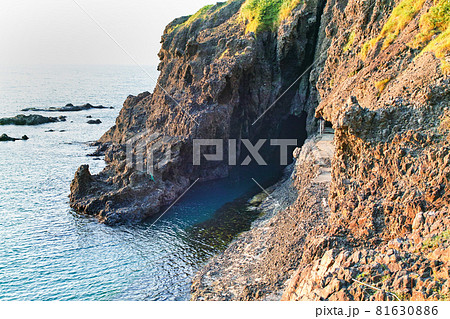 新潟県/ 源義経伝説 「判官舟かくし」 新潟県/ 源義経伝説 「判官舟かくし」 81630886