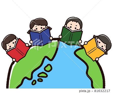 本を読む子供たちと地球 81632217