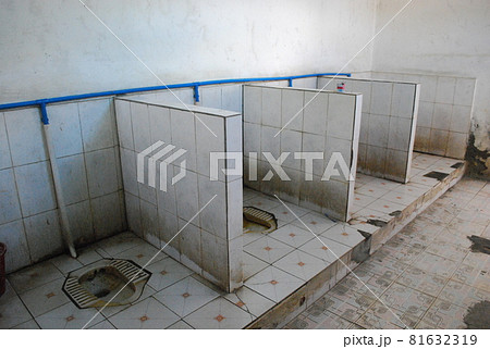 中国のトイレ 81632319