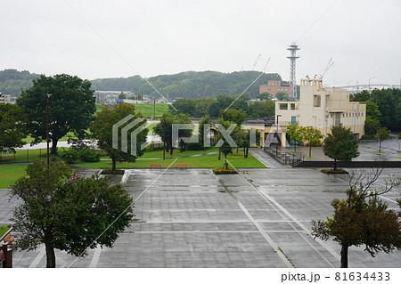 秋雨の横浜国際総合競技場 サブトラック 秋雨の横浜国際総合競技場 サブトラック 81634433