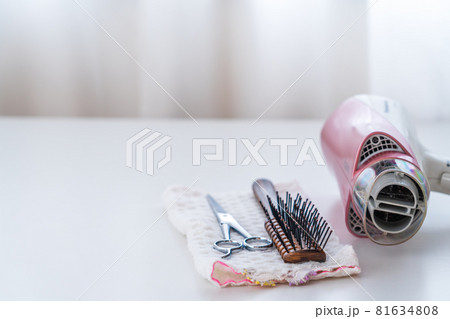 女性用ヘアケア用品 ヘアピース手入れ 女性用ヘアケア用品 ヘアピース手入れ 81634808