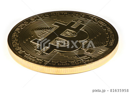 Golden bitcoin isolated on white background. (clipping path) 81635958