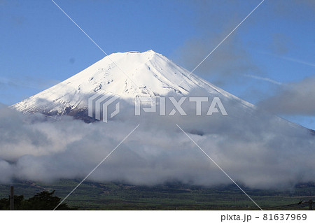 富士山と雲の写真素材 [81637969] - PIXTA