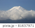 富士山と雲 81637971