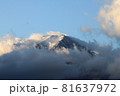富士山と雲 81637972
