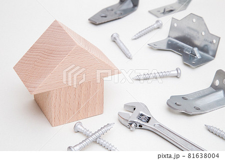 住宅と建築用金具 81638004