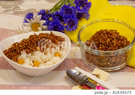 皿 食べ物 フード 81639375