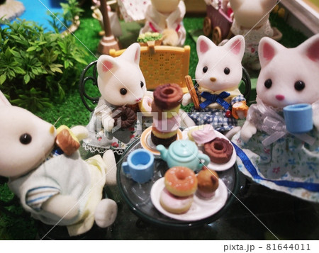 アフタヌーンティー 81644011