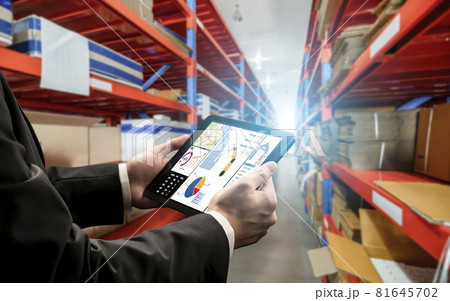 Warehouse management innovative software in computer for real time monitoring Warehouse management innovative software in computer for real time monitoring 81645702