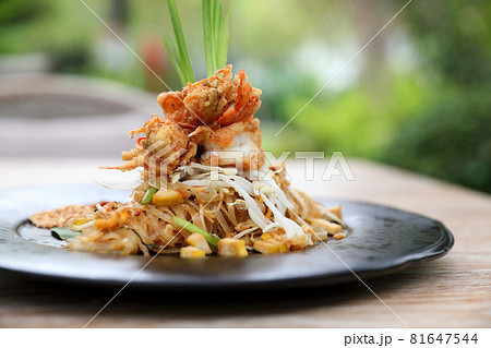 Thai food pad thai fried noodle with shrimp Thai food pad thai fried noodle with shrimp 81647544