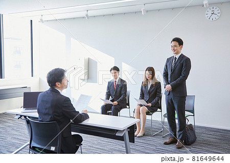 面接　採用　企業　中途採用　リクルート　報告　経歴　面談　アピール　MTG　チーム　研修　説明会 81649644