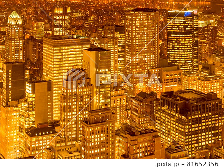 Night view of New York Manhattan during sunset Night view of New York Manhattan during sunset 81652356