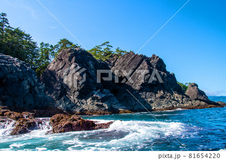 三陸復興国立公園　みちのく潮風トレイル　碁石海岸　岩礁　千代島 81654220