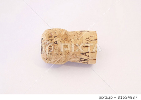 コルク栓のイメージ 81654837