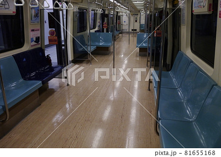 駅 ステーション 立つ 81655168