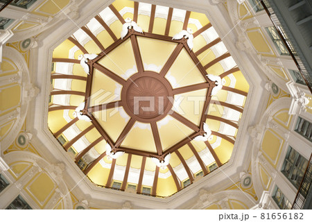 東京駅丸の内赤レンガ本駅舎ドーム内部／東京都千代田区 81656182