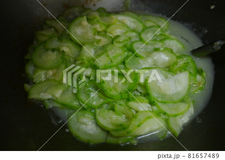 食べ物 食物 フード 81657489