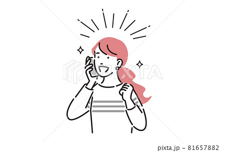 人物 通話しながら喜ぶ女性 81657882