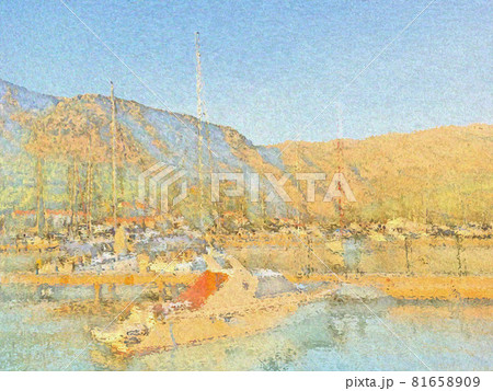 無数の船舶が停泊した地中海の山間部の港の夕暮れ時 81658909