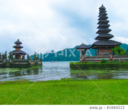 Pura Ulan Danu Beratan Water Temple in Bali 81660222