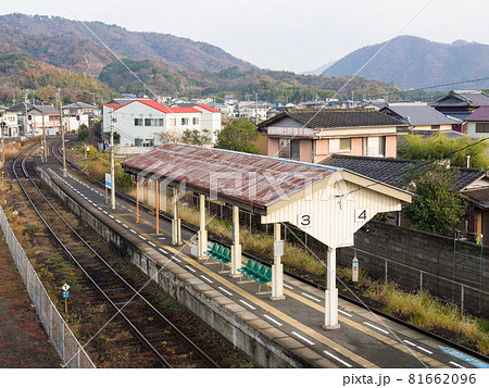 鳴門線と高徳線の池谷駅 鳴門線と高徳線の池谷駅 81662096