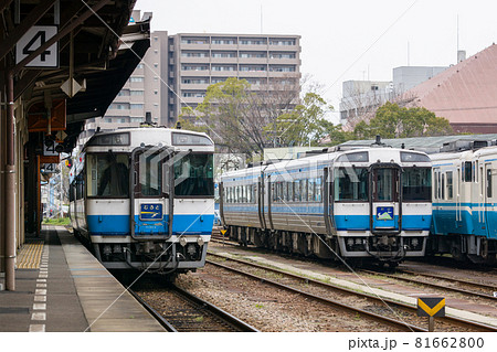 国鉄キハ185系気動車による特急「剣山」と特急「むろと」 81662800