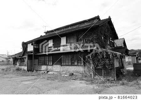 古い木造建築 81664023