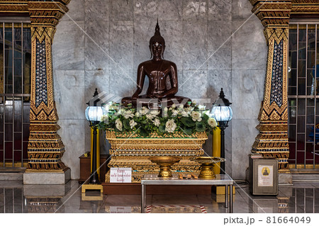 Wat Paknam Bhasicharoen Stupa is a royal temple located in Phasi Charoen district in Bangkok 81664049