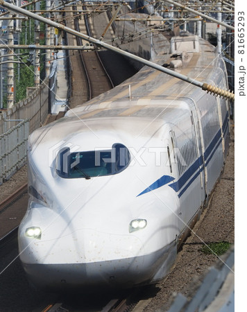 新幹線N700S J2編成 山科付近にて 新幹線N700S J2編成 山科付近にて 81665293