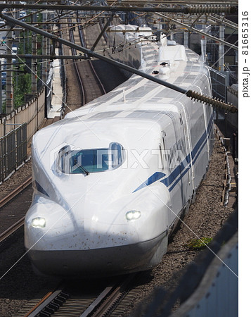 新幹線N700S J18編成試運転 山科付近にて 新幹線N700S J18編成試運転 山科付近にて 81665316