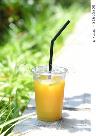 オレンジジュース　夏 81665809