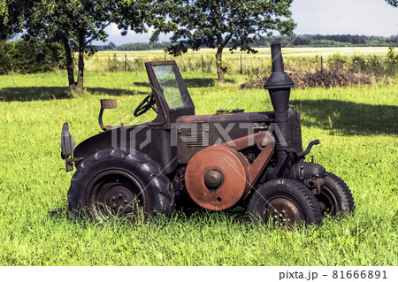 Vintage German tractor Lanz Bulldog in Choczewo, Pomerania, Poland Vintage German tractor Lanz Bulldog in Choczewo, Pomerania, Poland 81666891