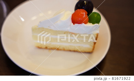 昔懐かしい昭和の雰囲気のショートケーキ 昔懐かしい昭和の雰囲気のショートケーキ 81671922