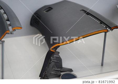 トヨタ　インストルメンタルパネル　一体発泡成形　セリカ 81671992