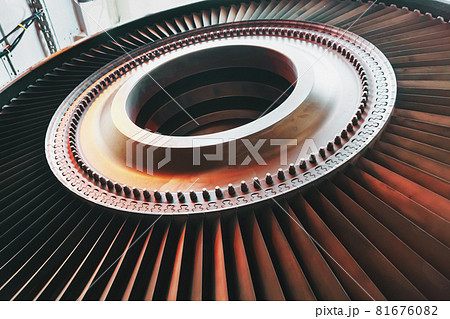 Internal design of a gas turbine plant for generating energy. 81676082