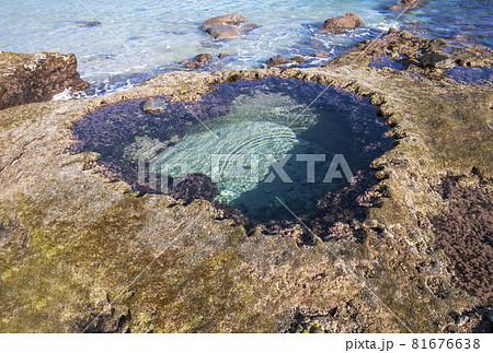 奄美大島　ハートロック　奄美観光名所　恋愛パワースポット　 81676638