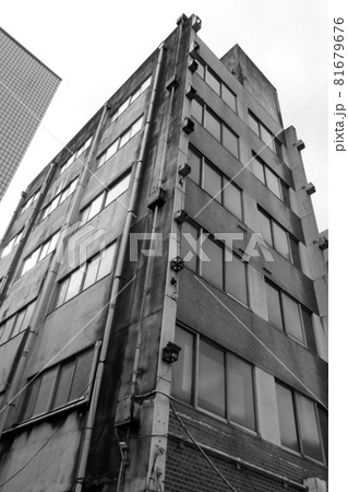 放置された雑居ビル 81679676