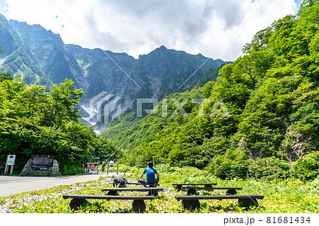 【群馬県】 谷川岳 一の倉沢の風景 81681434