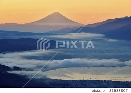 高ボッチ山からの富士山と諏訪湖 81683807