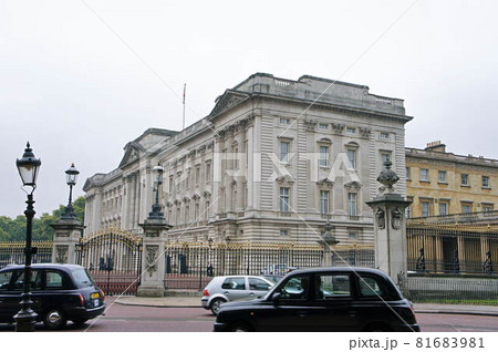 ロンドン市内の初秋の風景 ロンドン市内の初秋の風景 81683981