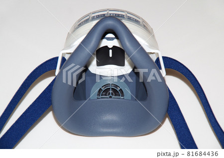 専用の吸収缶を装着した防毒マスク 専用の吸収缶を装着した防毒マスク 81684436