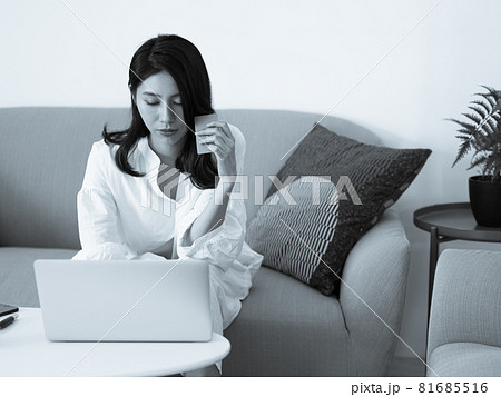 ノートパソコン ラップトップ PC 81685516