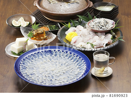 トラフグのコース料理 てっちりてっさ トラフグのコース料理 てっちりてっさ 81690923