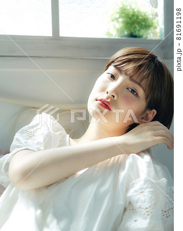 女性のポートレート 美容イメージ 女性のポートレート 美容イメージ 81691198