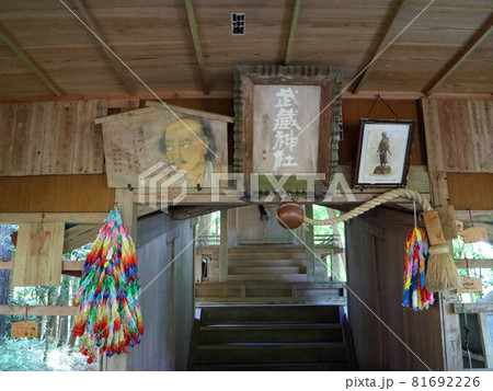 武蔵の里の武蔵神社の拝殿 武蔵の里の武蔵神社の拝殿 81692226