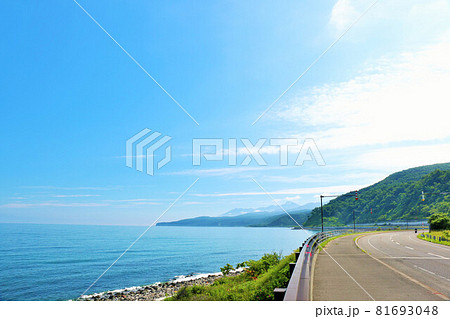 北海道 青空のオホーツク海と知床半島 北海道 青空のオホーツク海と知床半島 81693048