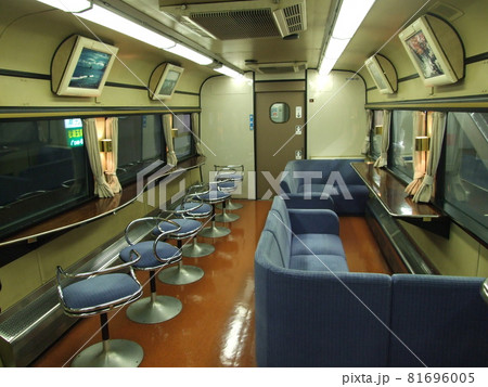 489系電車　ラウンジカーの様子 81696005