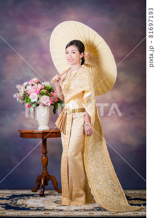 A girl in Thai national costume 81697193