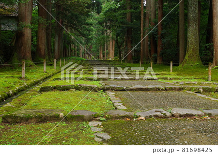 白山平泉寺　参道 81698425